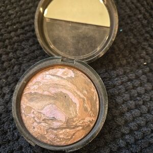 Laura Geller Swirled Pink and Brown Blush Compact